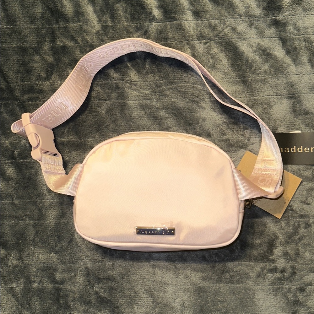 NWT Madden Girl Solid Pale Pink Fanny Pack - Picture 3 of 6